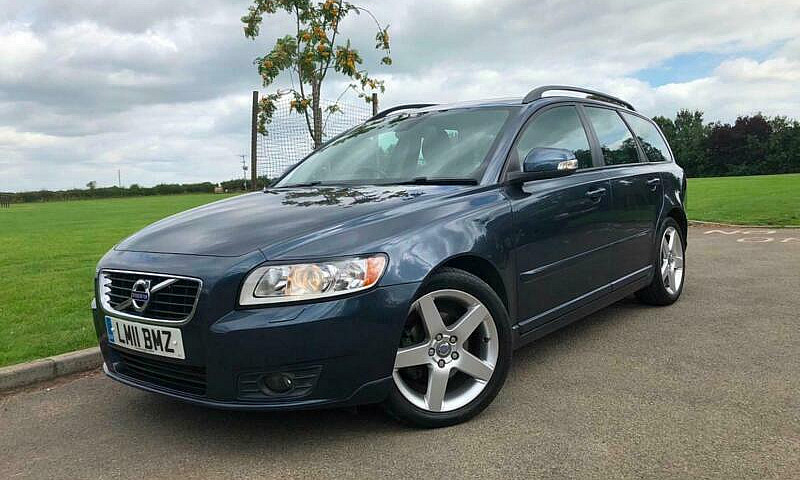 2011 11 Volvo V50 1....