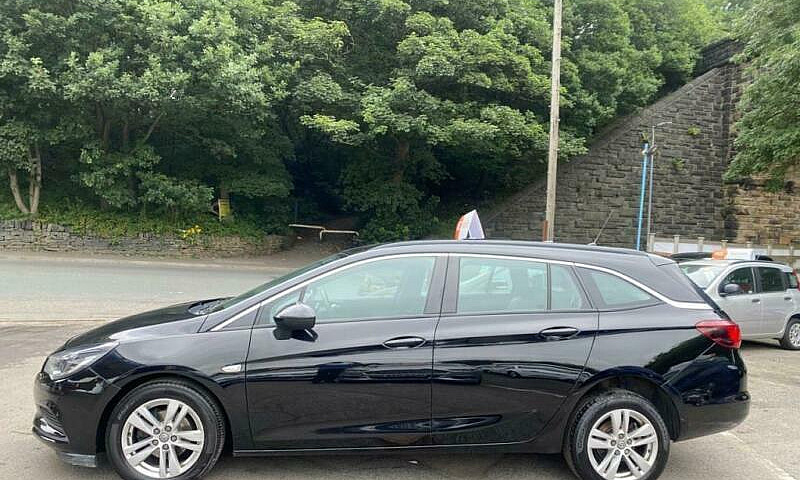 2016 Vauxhall Astra ...
