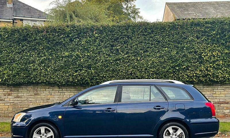 06 Toyota Avensis 1....