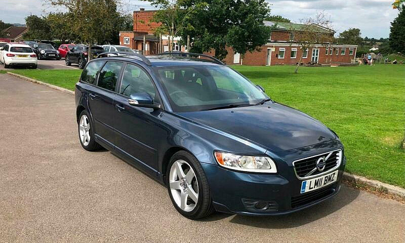 2011 11 Volvo V50 1....