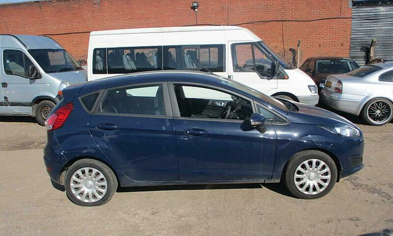 Ford Fiesta Style 1....