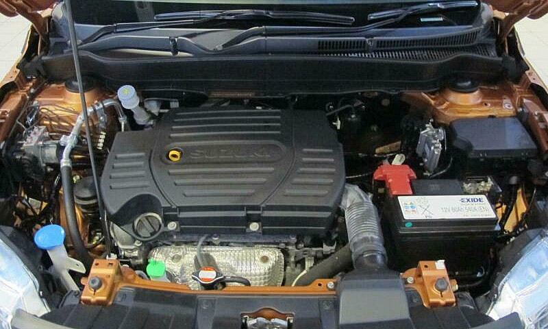 2017 Suzuki Vitara 1...