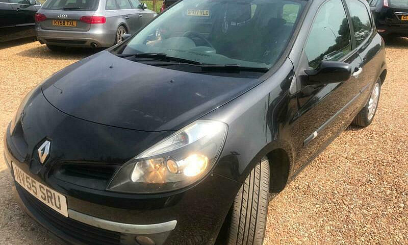 2006 Renault Clio 1....