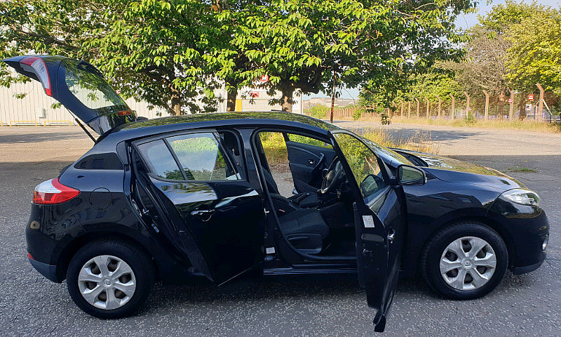2012 Renault Megane ...
