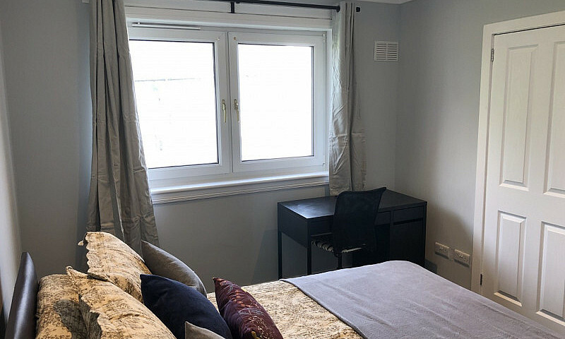 3 Bedroom Flat In Ra...