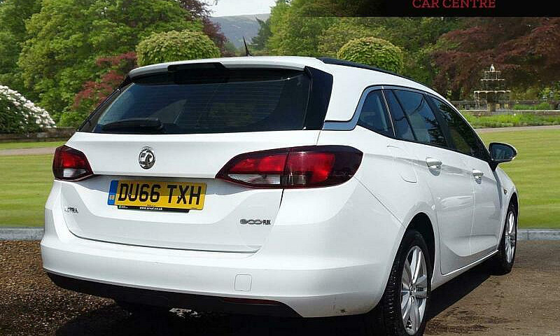 2017 Vauxhall Astra ...