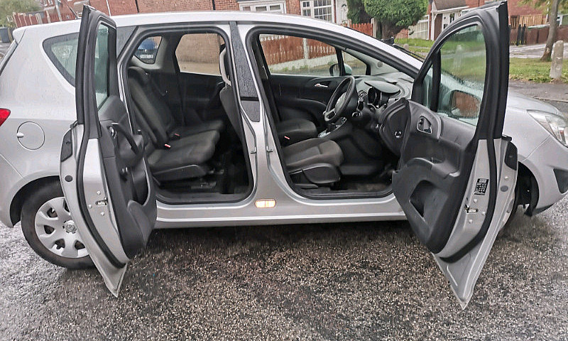 Vauxhall Meriva 2013...