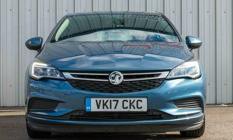 2017 Vauxhall Astra ...