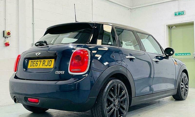 2017 Mini Hatch Coop...