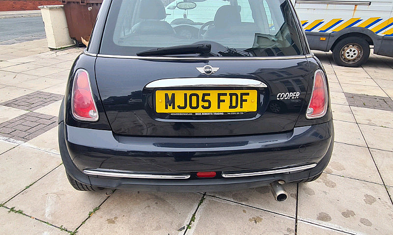 Mini Cooper 1.6 Petr...