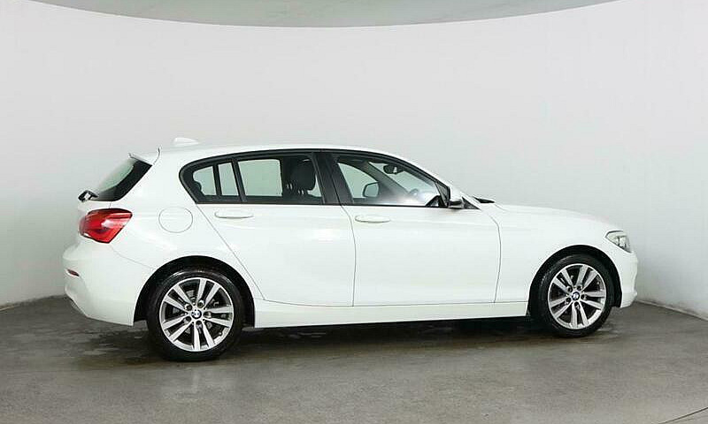 2017 Bmw 1 Series 11...