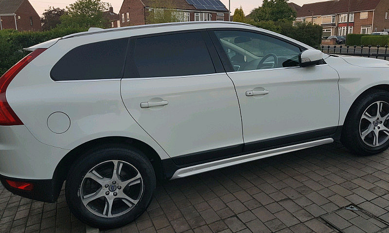 Volvo Xc60 D3 Lux Pr...