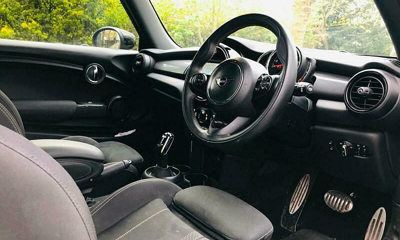 Mini Cooper 2019 Hat...