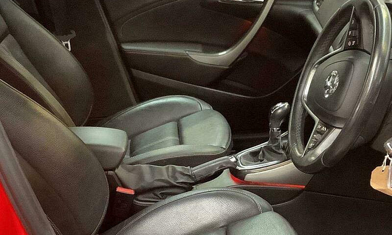 2013 Vauxhall Astra ...