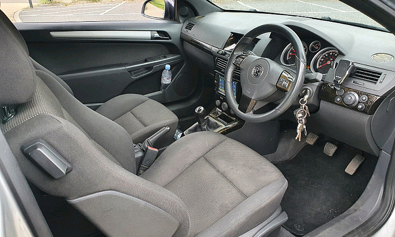 2011 Vauxhall Astra ...