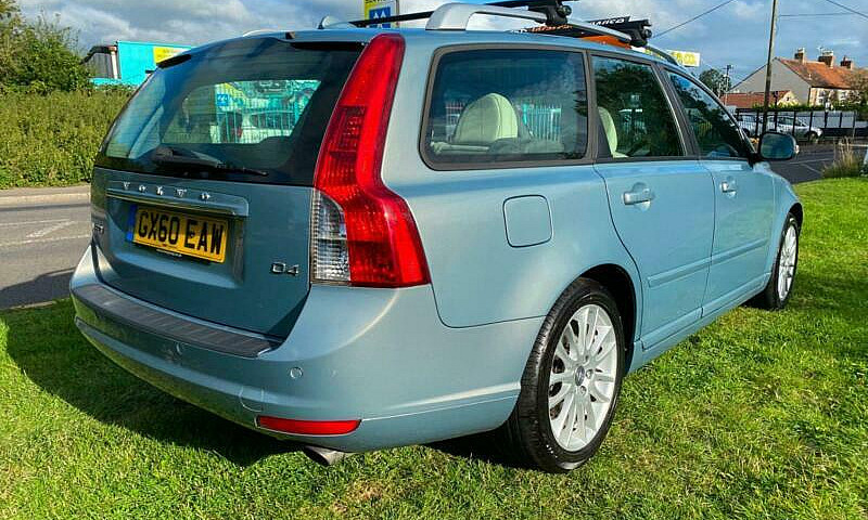 2010 Volvo V50 D4 [1...