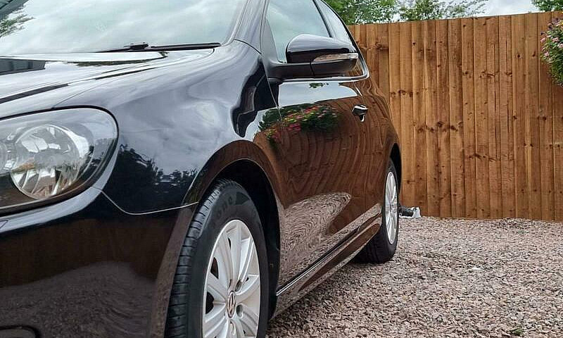 2011 Volkswagen Golf...