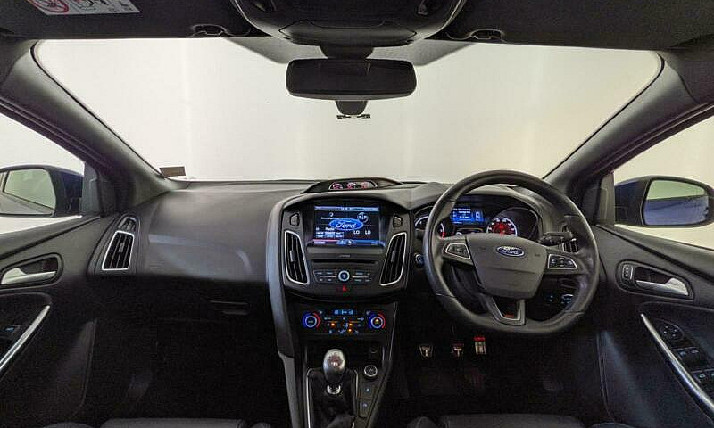 2016 Ford Focus St-2...