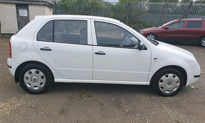 2002 Skoda Fabia  
P...