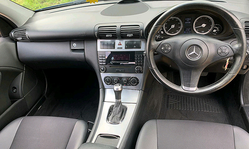 ???? Mercedes Benz C...