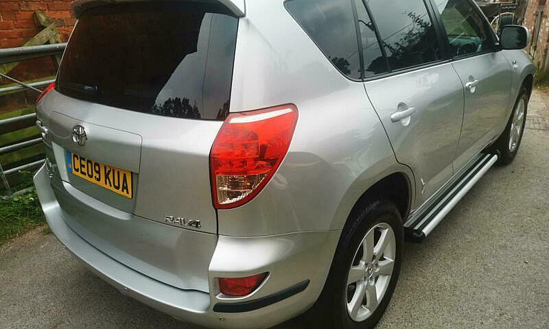 Toyota Rav4 2.2 D-4D...