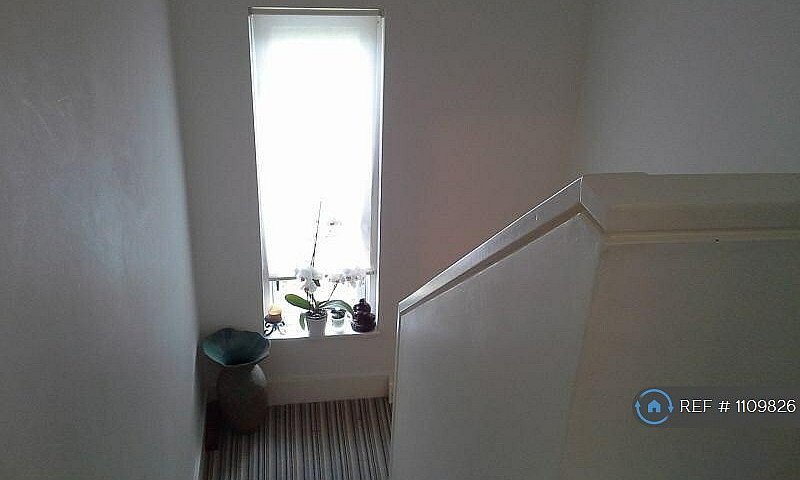 3 Bedroom House In A...