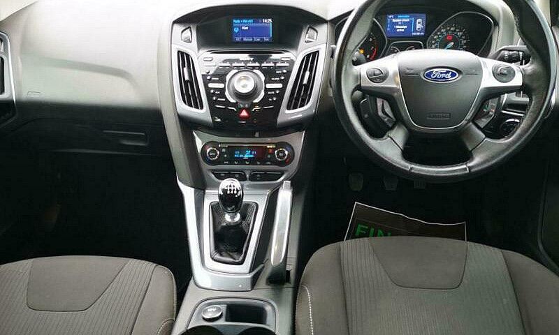 Ford Focus 1.6 Titan...