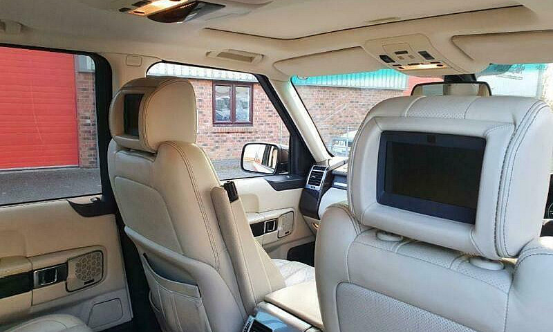 2016 Toyota Vellfire...