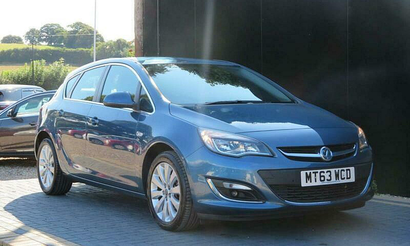 2013 Vauxhall Astra ...