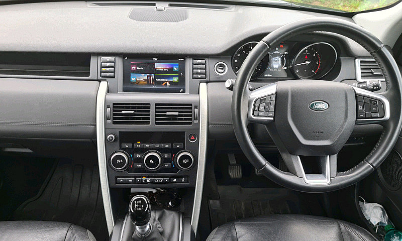 2017 Land Rover Disc...