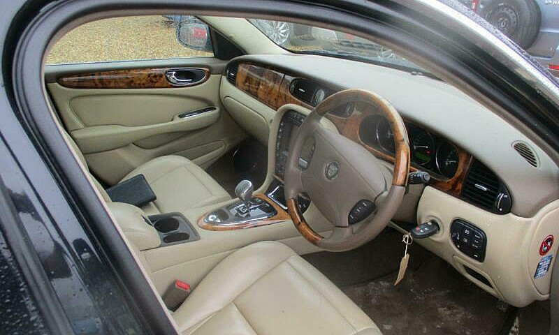 0555 Jaguar Xj8 4.2 ...