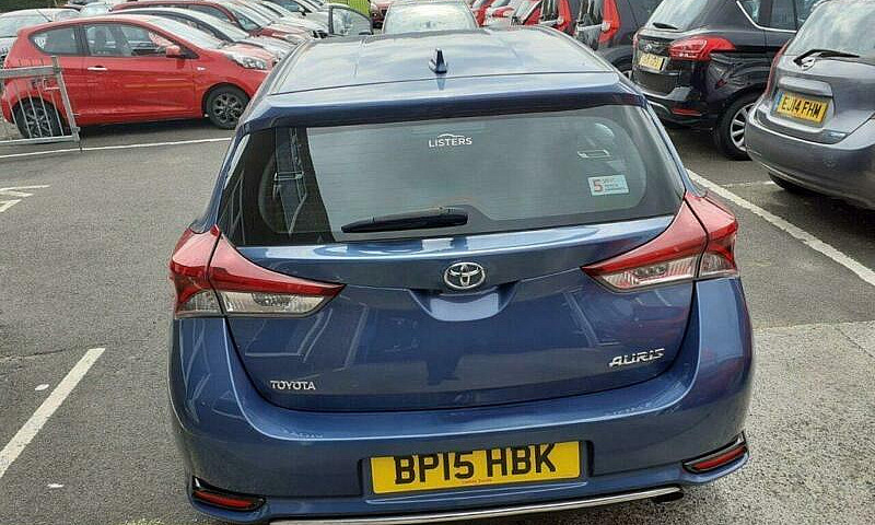 2015 15 Toyota Auris...