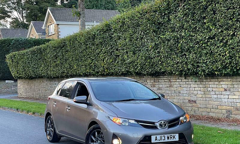 Toyota Auris 1.4 D-4...
