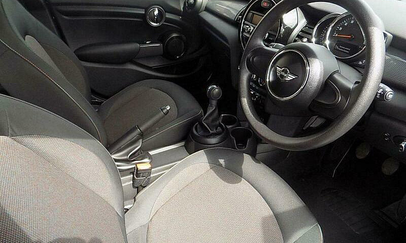 2018 18 Mini Hatch C...