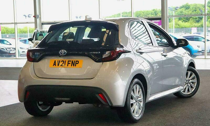 2021 Toyota Yaris To...