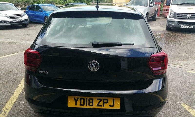 2018 Volkswagen Polo...