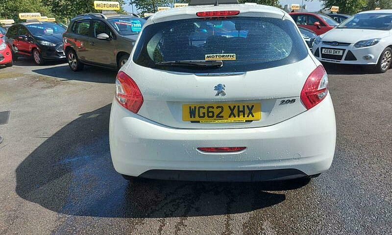 2013 Peugeot 208 1.2...