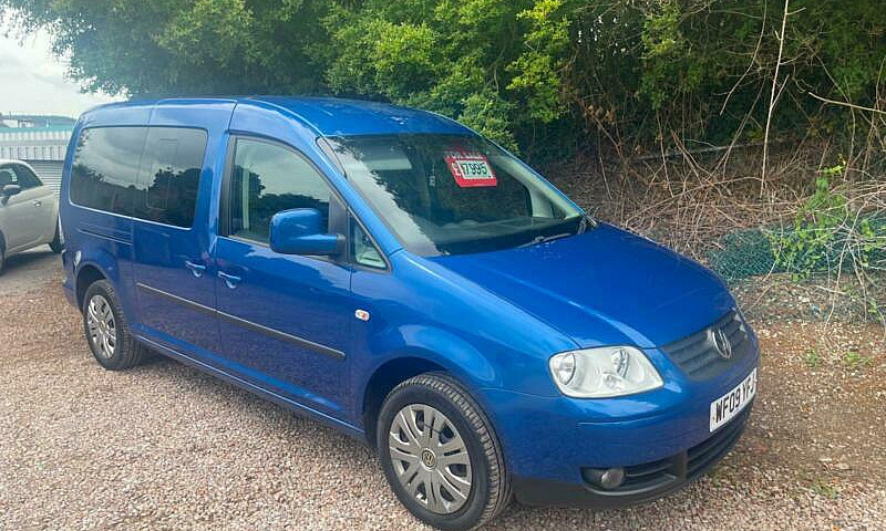2009 Volkswagen Cadd...