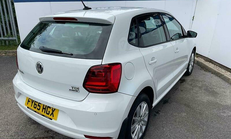 2015 Volkswagen Polo...