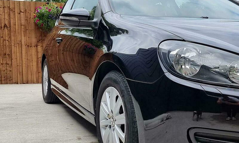2011 Volkswagen Golf...