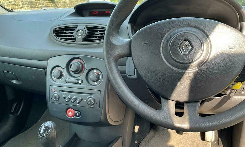 Renault Clio 1.2 16V...