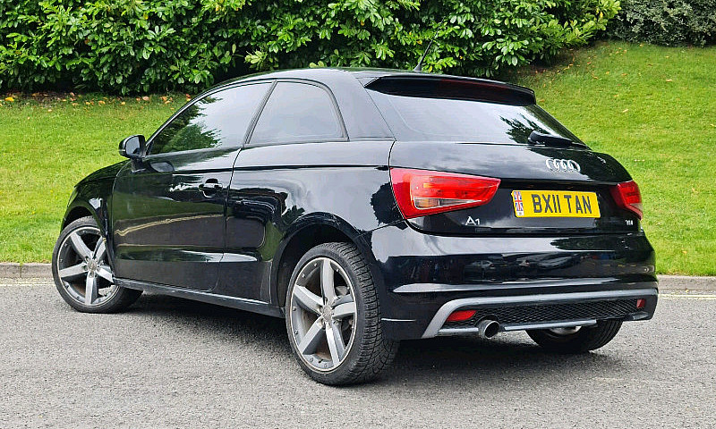 2011 Audi A1 Sport 1...
