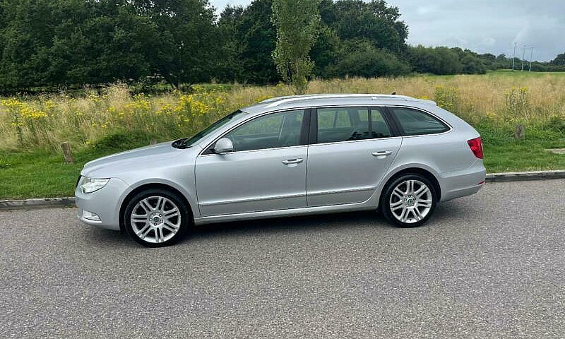 Skoda Superb Eleganc...