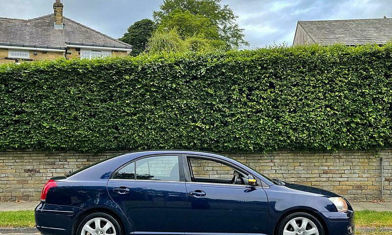 Toyota Avensis 2.0 V...