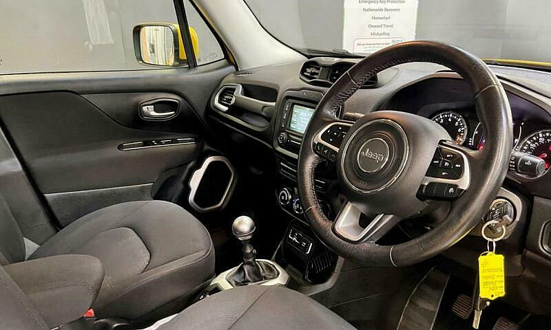 2015 Jeep Renegade 1...