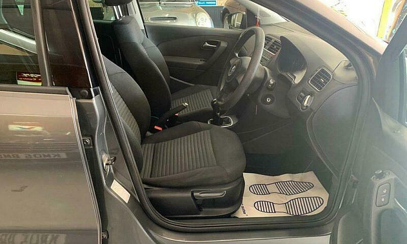 2013 Volkswagen Polo...