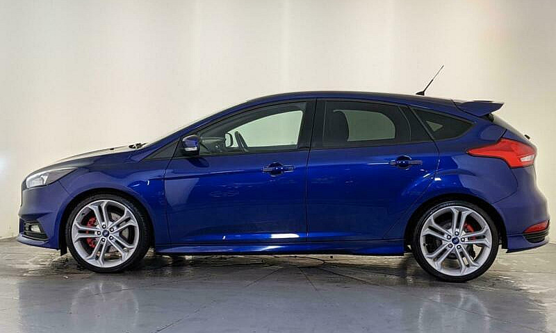 2016 Ford Focus St-2...