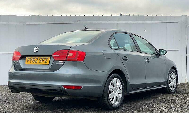 2012 Volkswagen Jett...