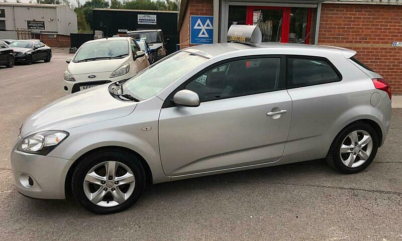 2009 Kia Pro Ceed 1....