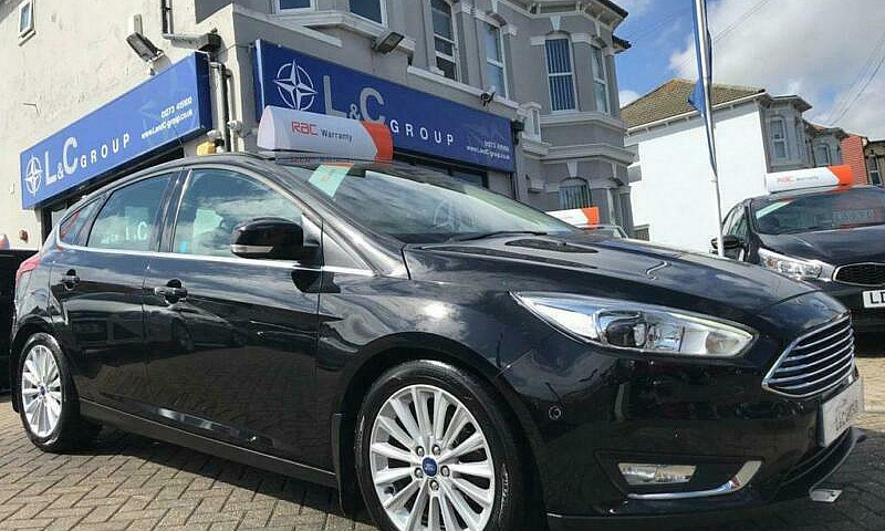 2015 64 Ford Focus 1...